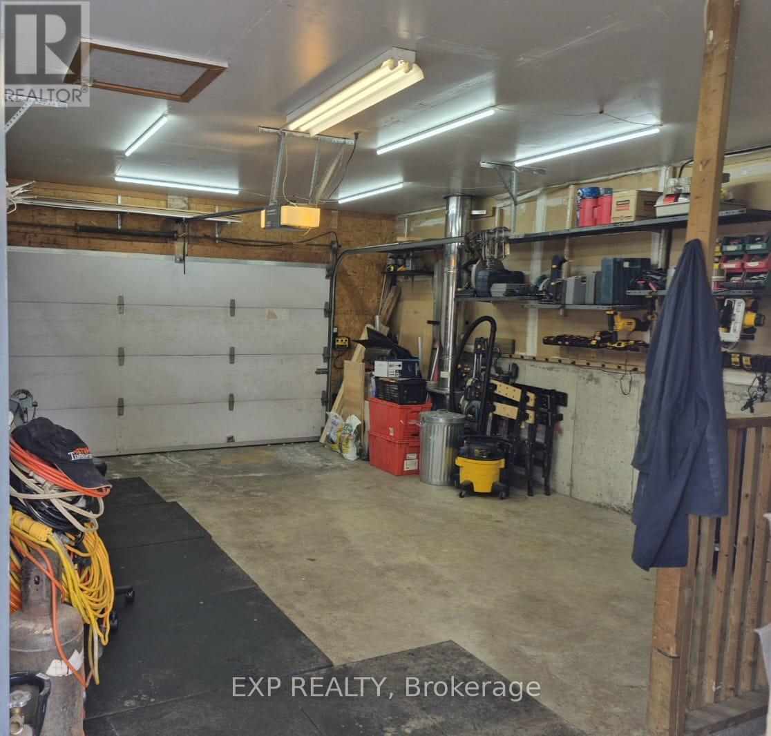 1719 WESLEMKOON LAKE ROAD - 34