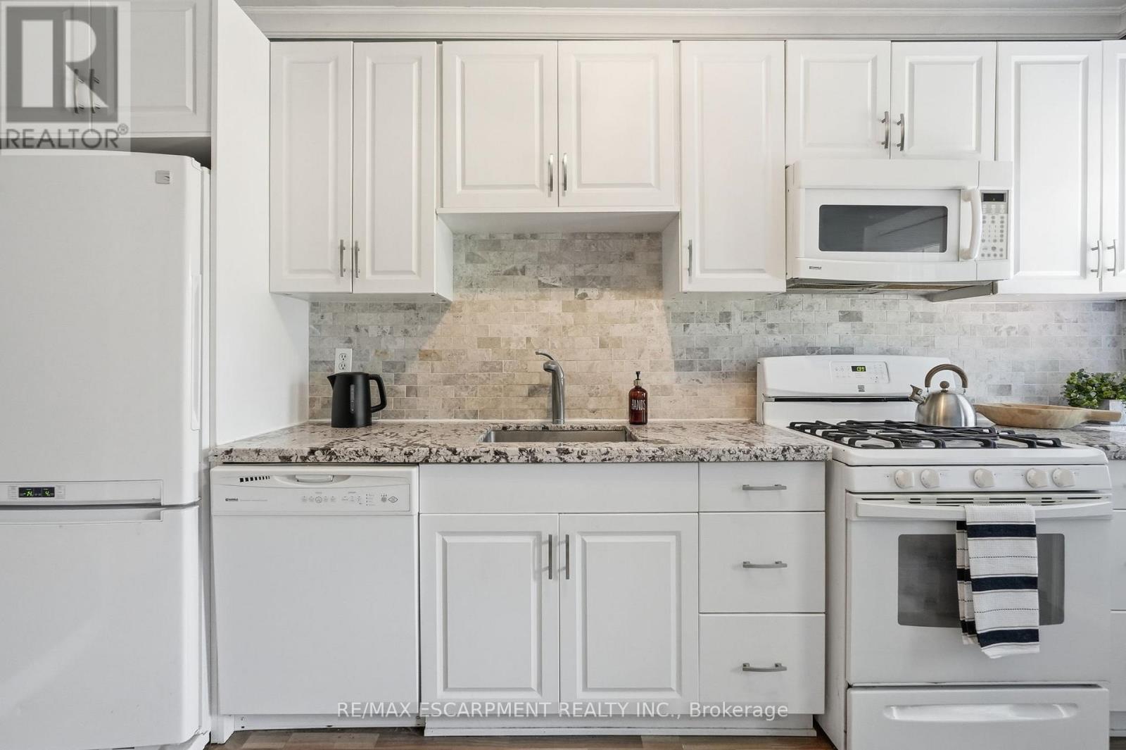 170 KENSINGTON AVENUE S - 10