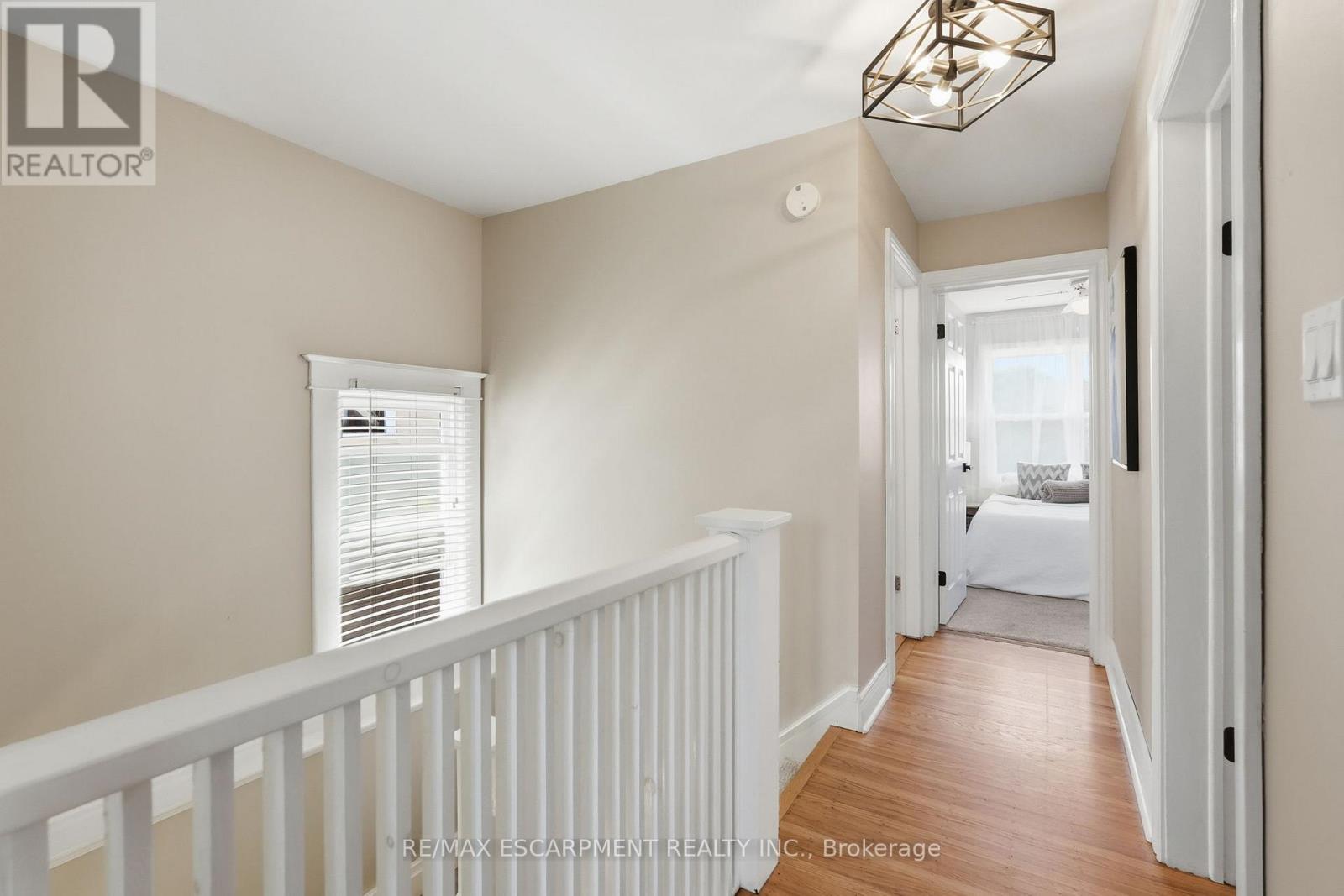 170 KENSINGTON AVENUE S - 18