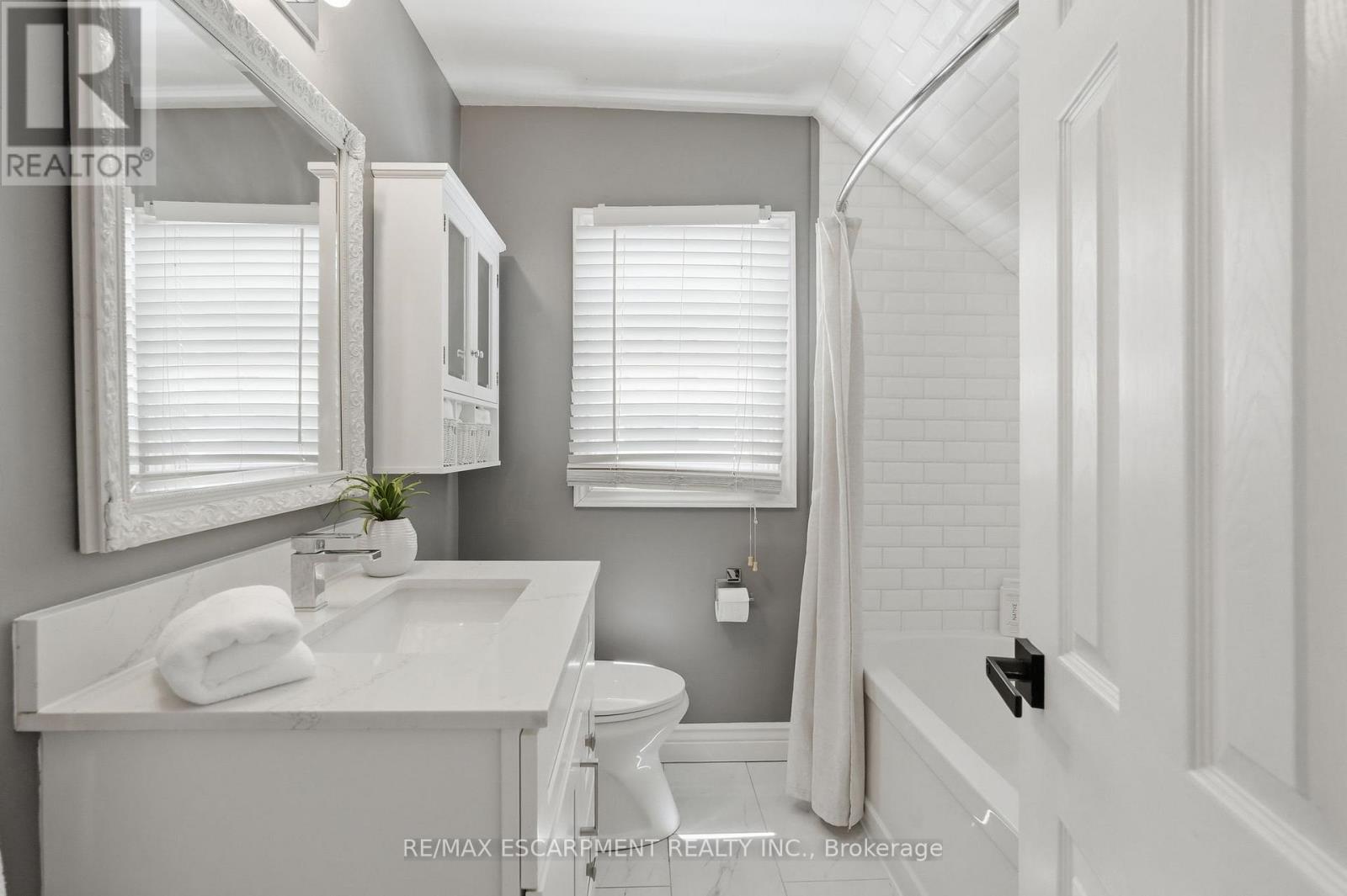 170 KENSINGTON AVENUE S - 22