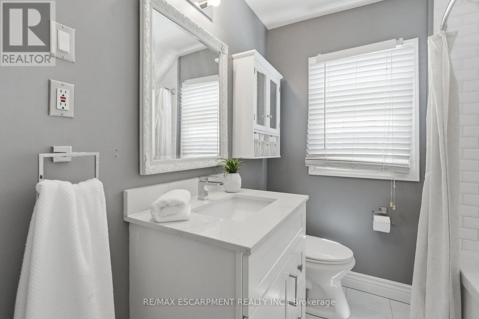170 KENSINGTON AVENUE S - 23