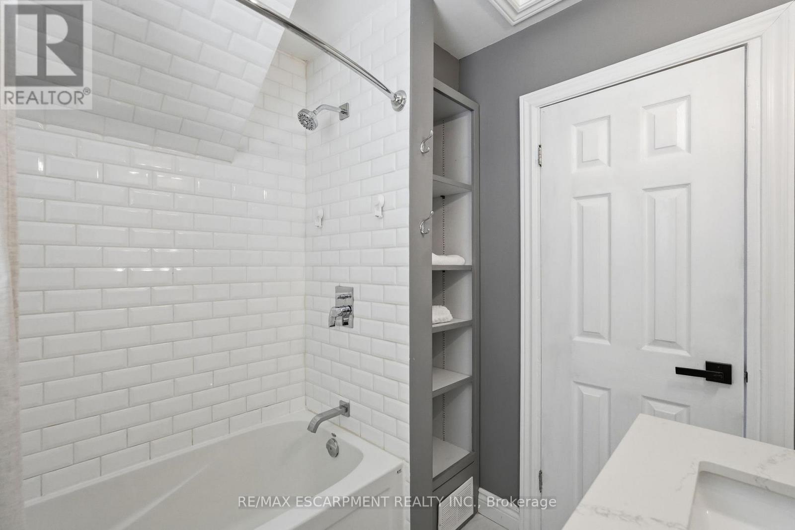 170 KENSINGTON AVENUE S - 24