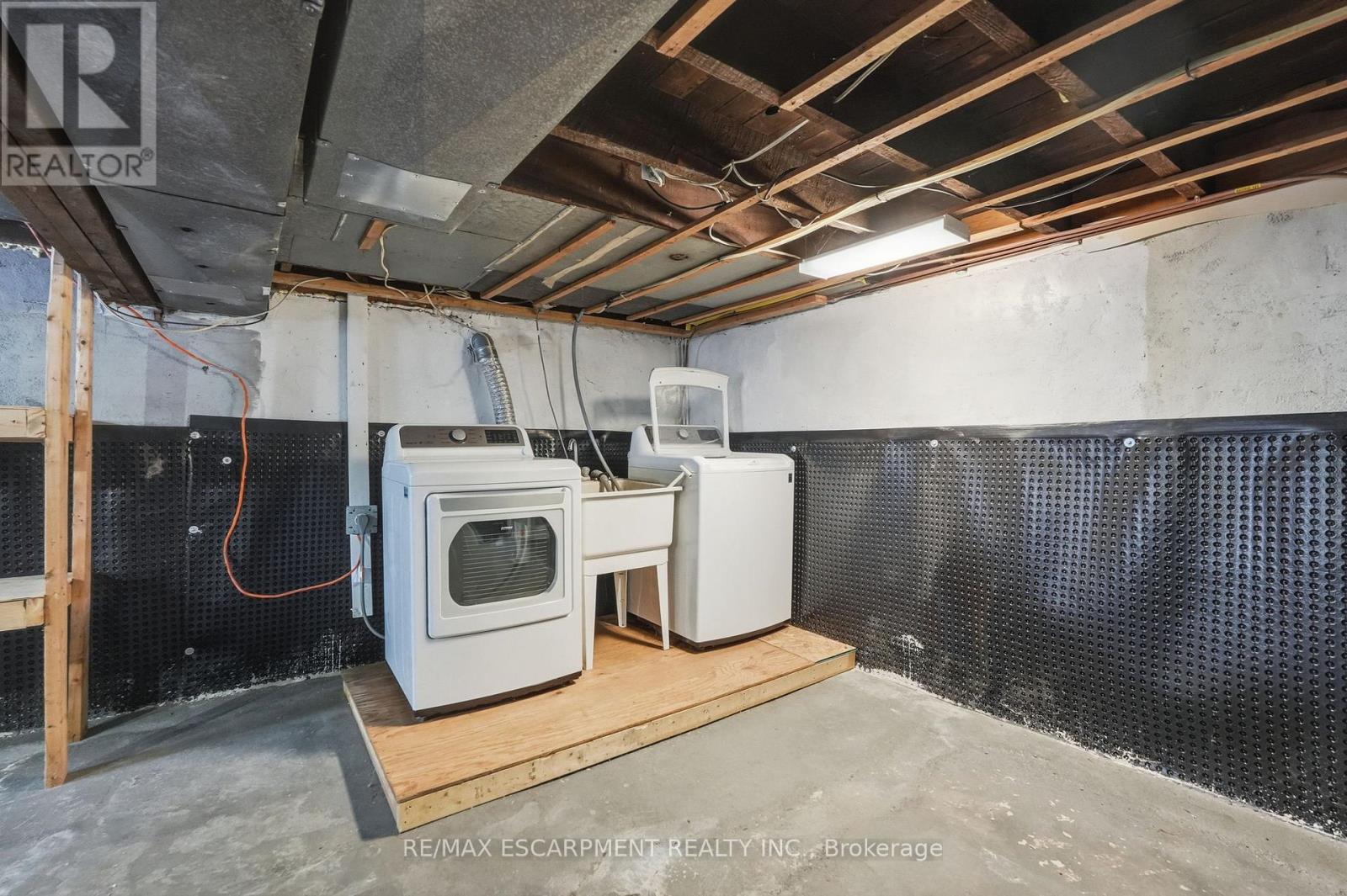 170 KENSINGTON AVENUE S - 31