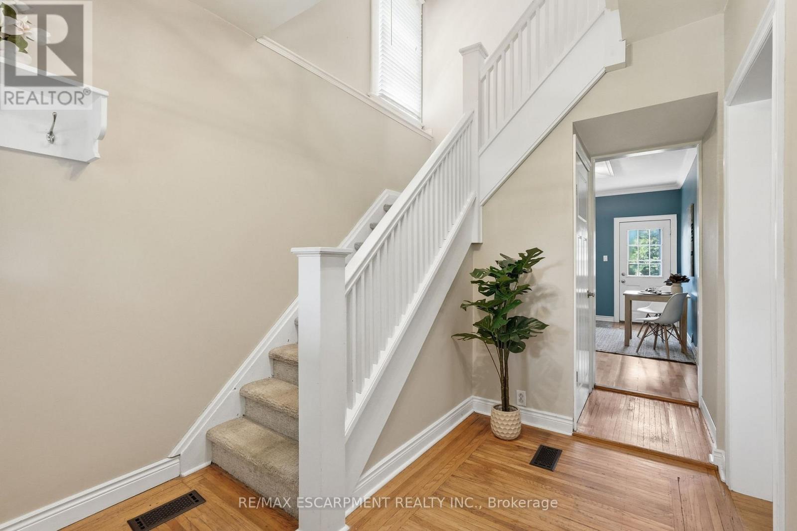 170 KENSINGTON AVENUE S - 6