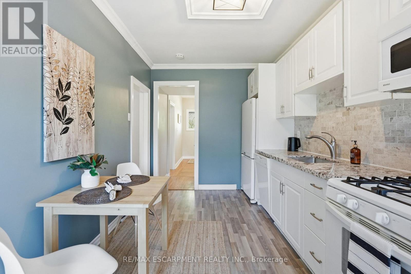 170 KENSINGTON AVENUE S - 8