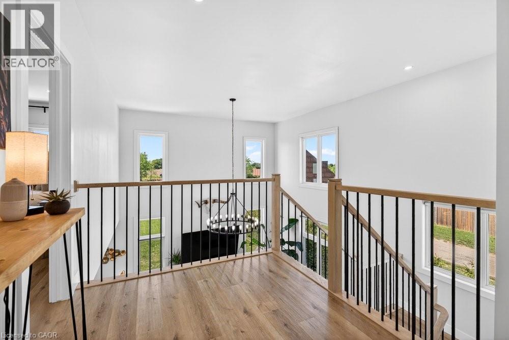 4286 VICTORIA Avenue - 23