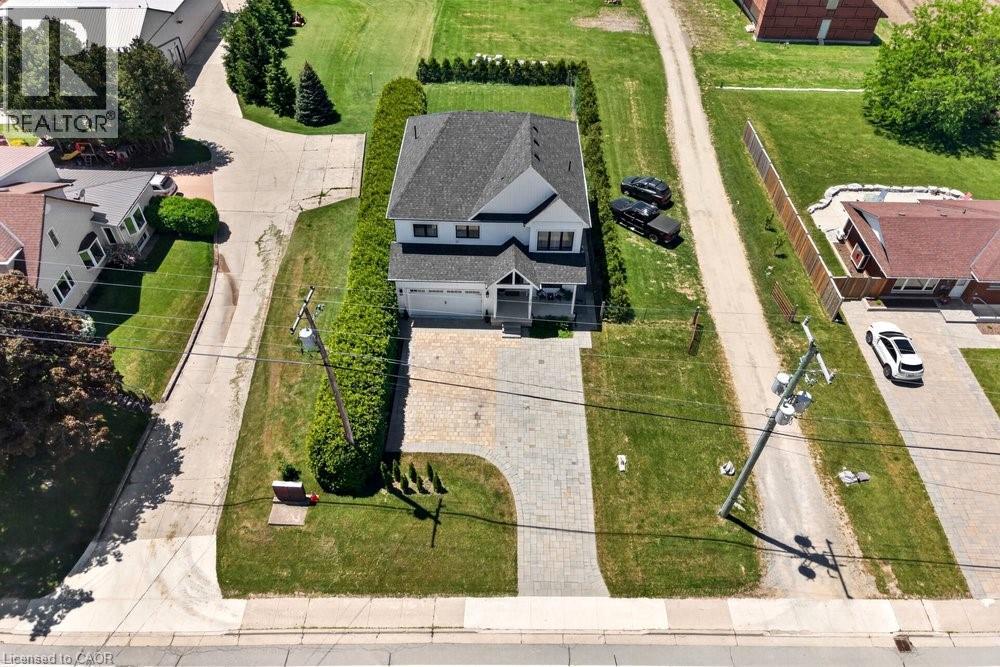 4286 VICTORIA Avenue - 43
