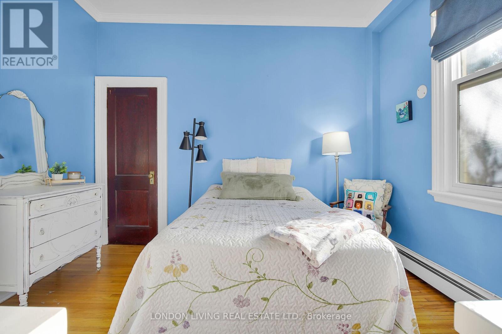 #3 49 RIDOUT STREET S - 15