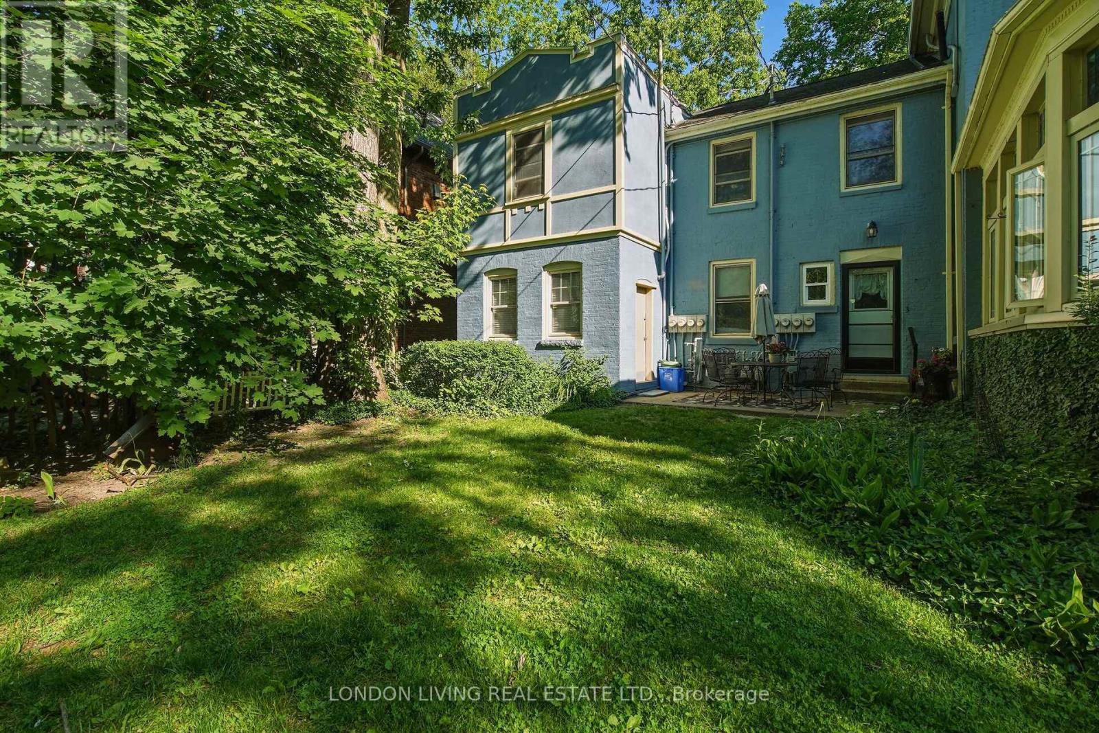 #3 49 RIDOUT STREET S - 21