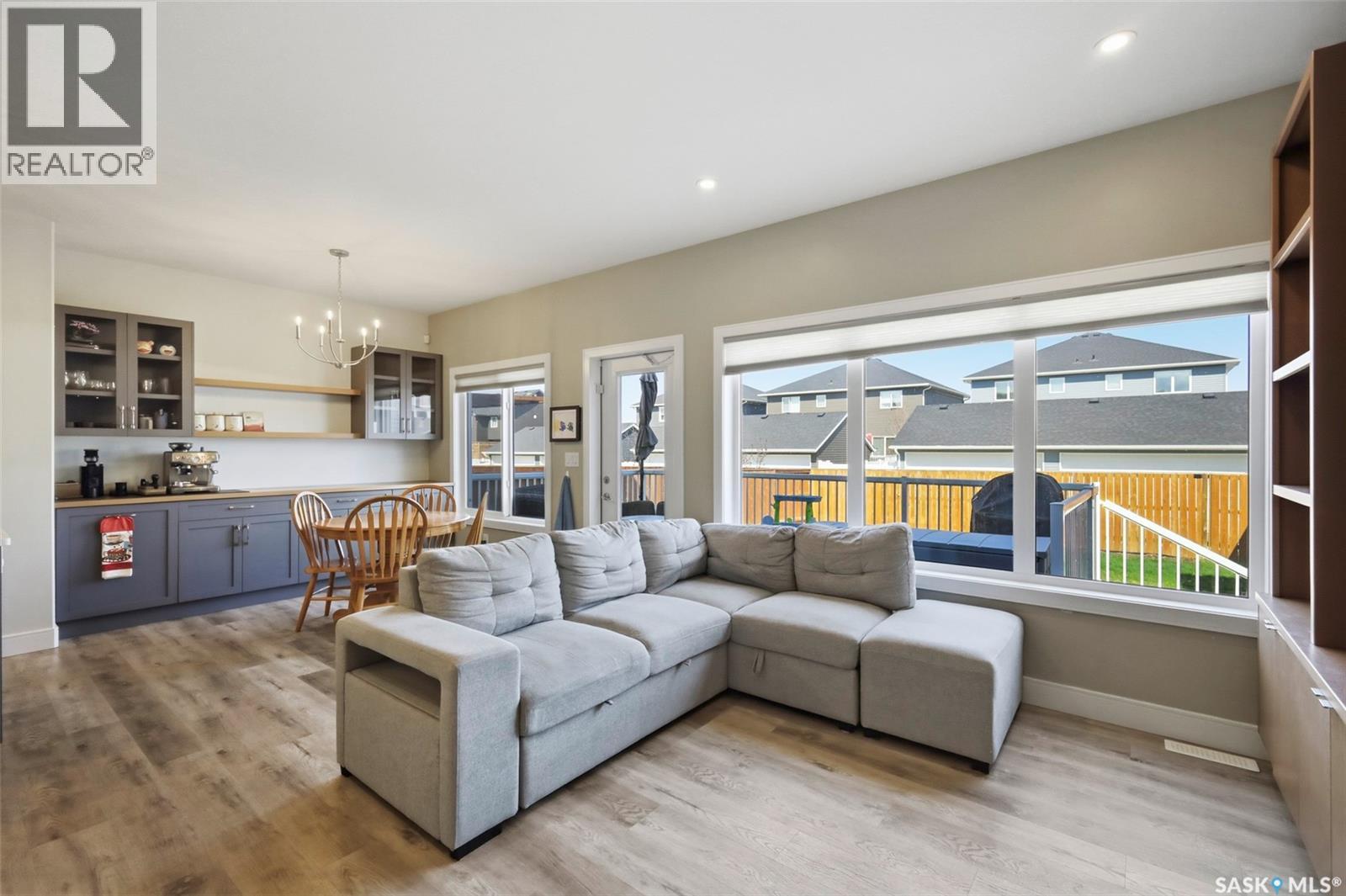 263 Skopik CRESCENT - 10