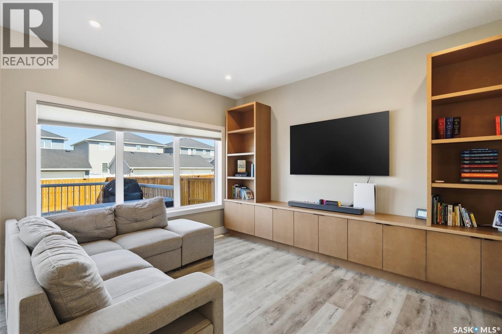 263 Skopik CRESCENT - 9