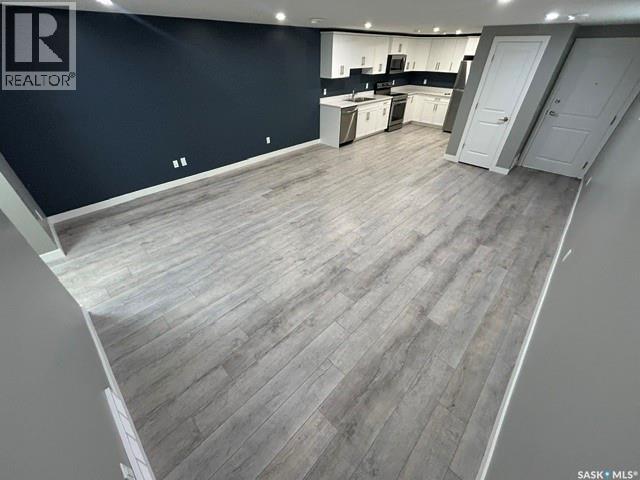 3067 Elphinstone STREET - 15