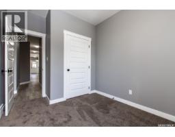 2748 Mackay Street, Regina, SK S4N2T7 Photo 17