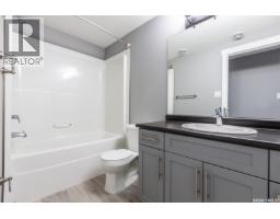 2748 Mackay Street, Regina, SK S4N2T7 Photo 32