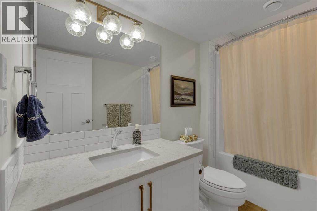 Ful lbathroom on the lower level with a tub/shower combination