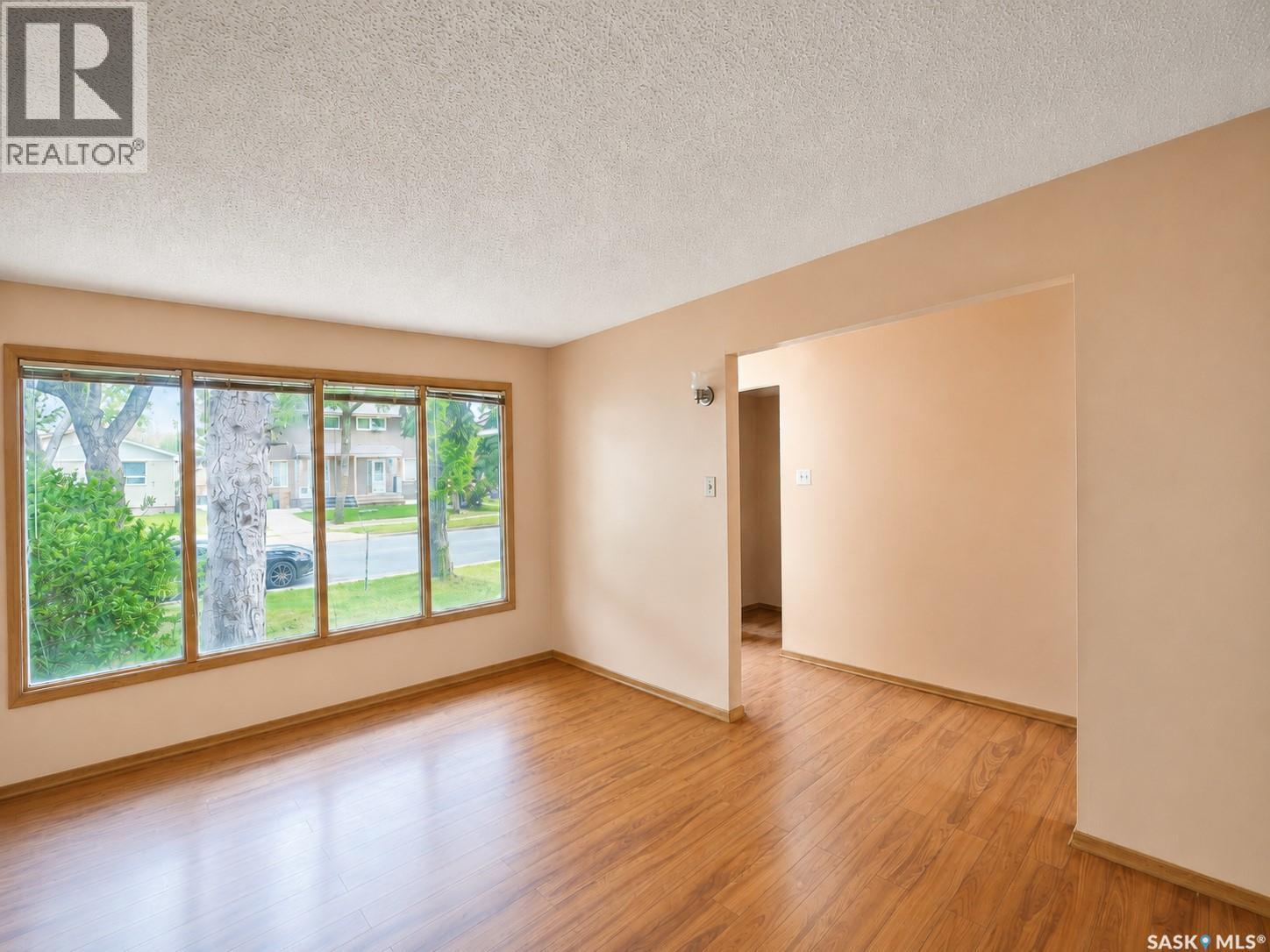1420 Grosvenor STREET - 4
