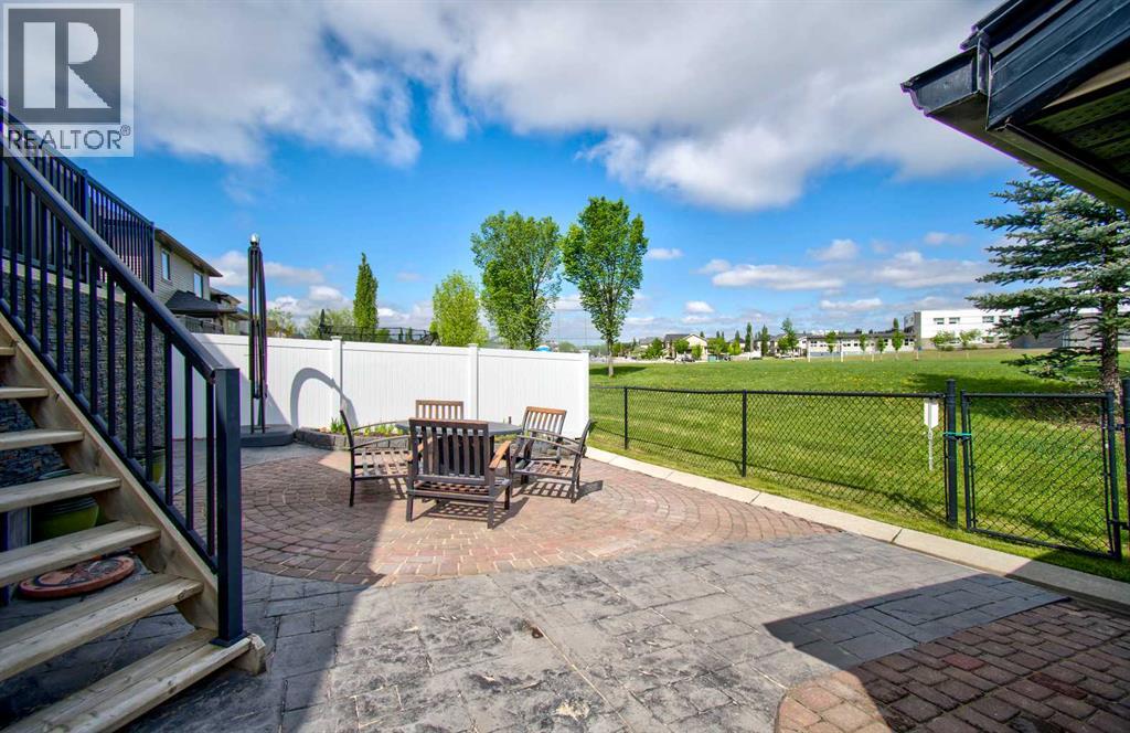 242 Kingsbury View SE - 6