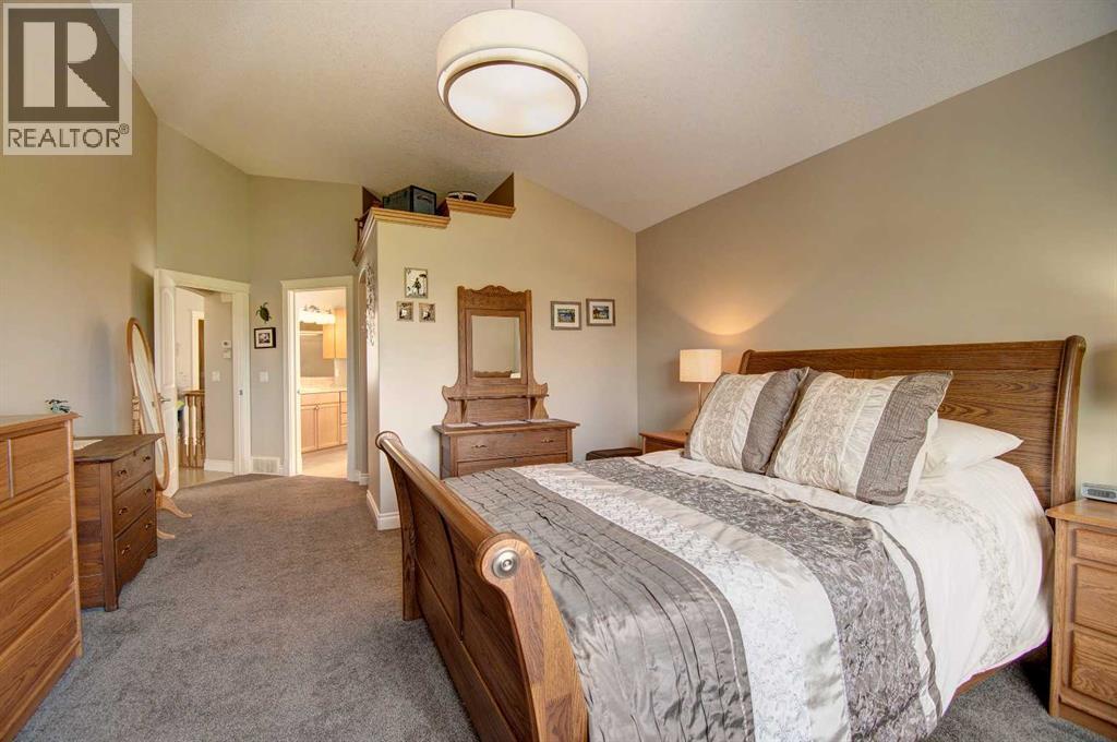 242 Kingsbury View SE - 22