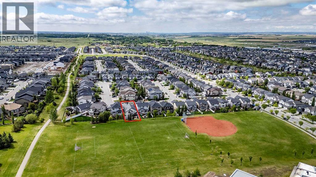 242 Kingsbury View SE - 4