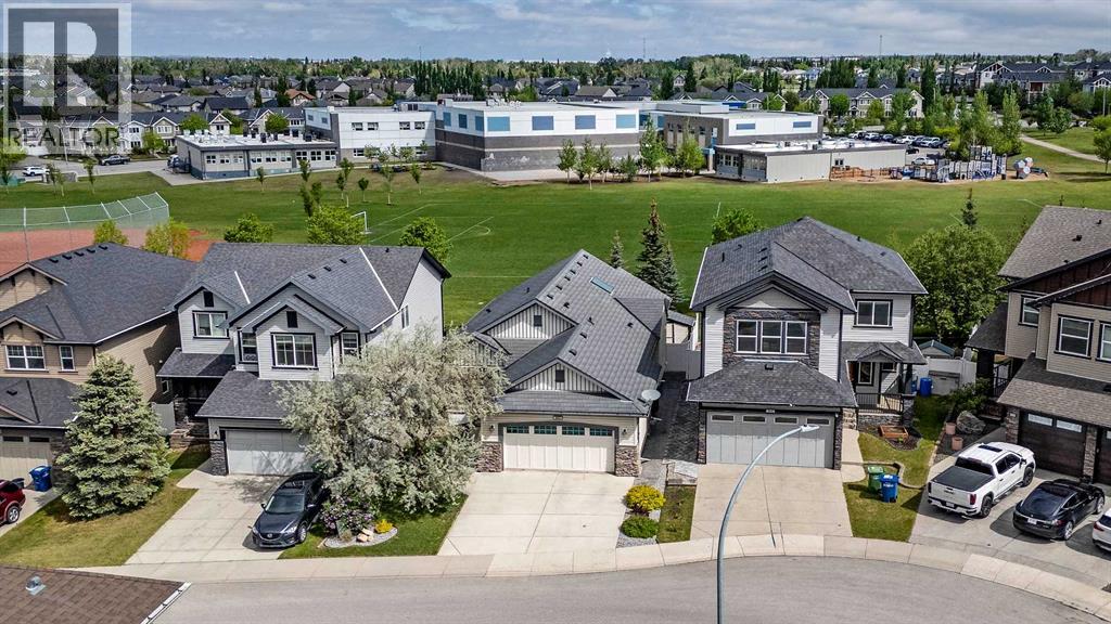 242 Kingsbury View SE - 2