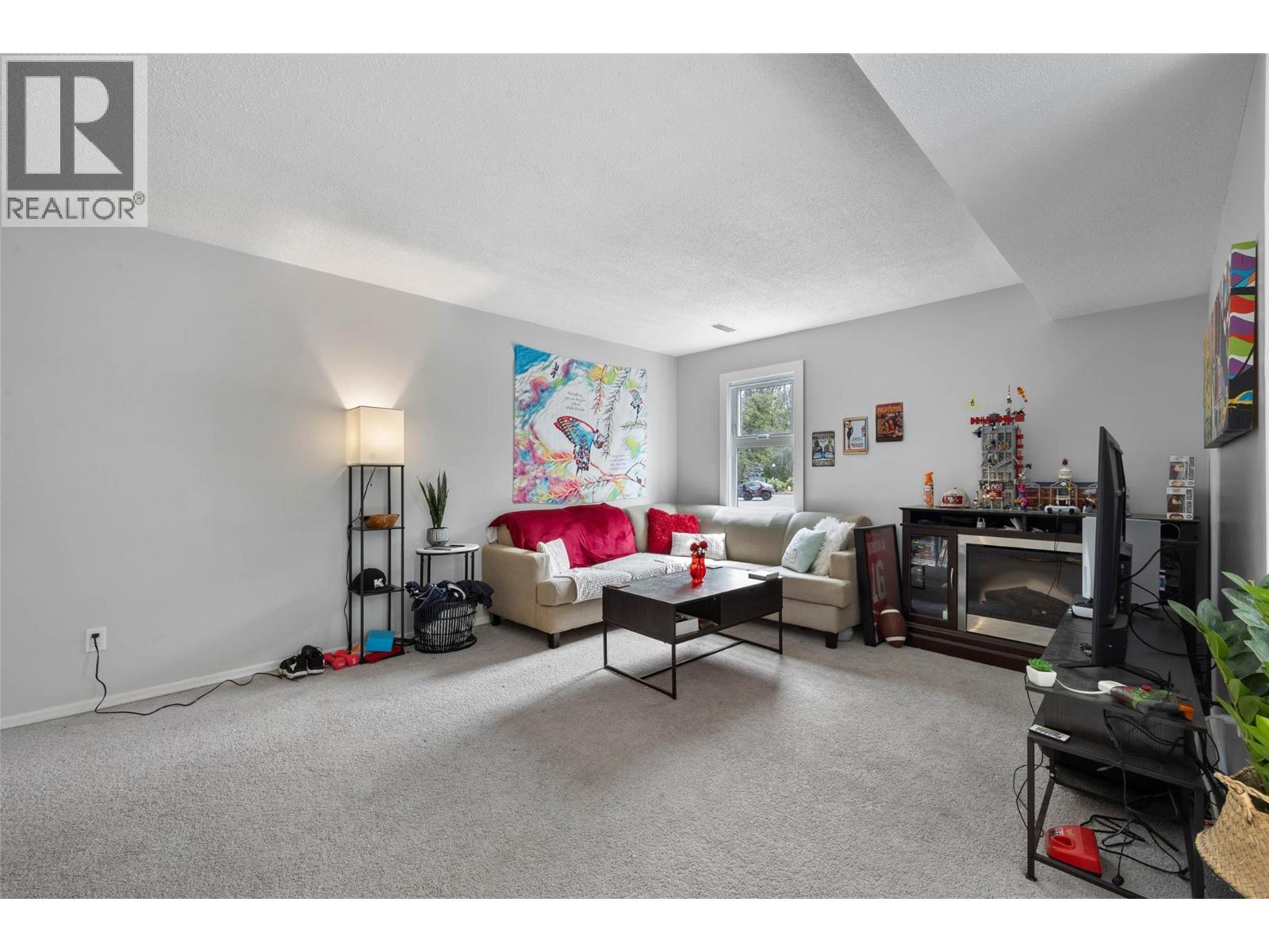 #23 1435 Summit Drive - 5
