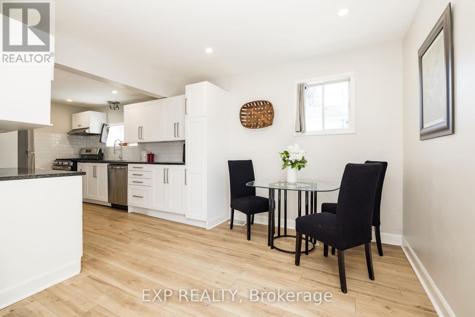 180 WELLINGTON STREET - 14