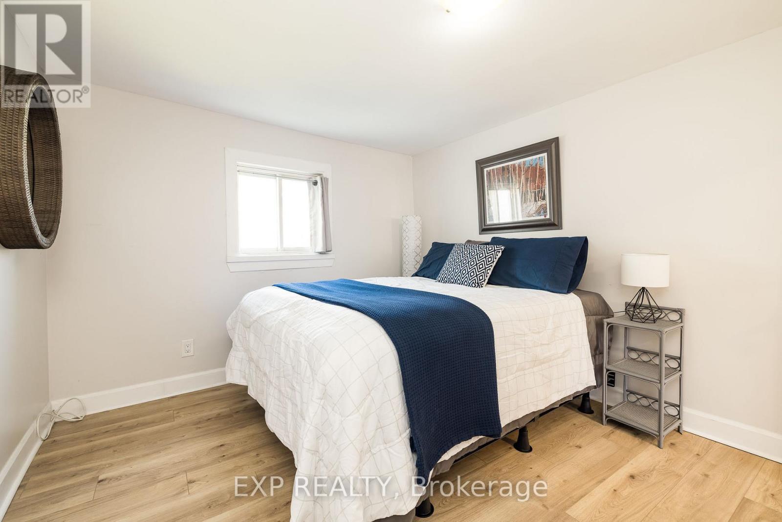 180 WELLINGTON STREET - 20