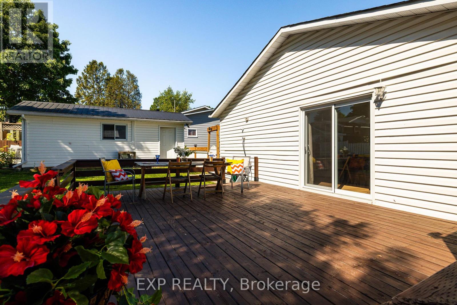 180 WELLINGTON STREET - 28