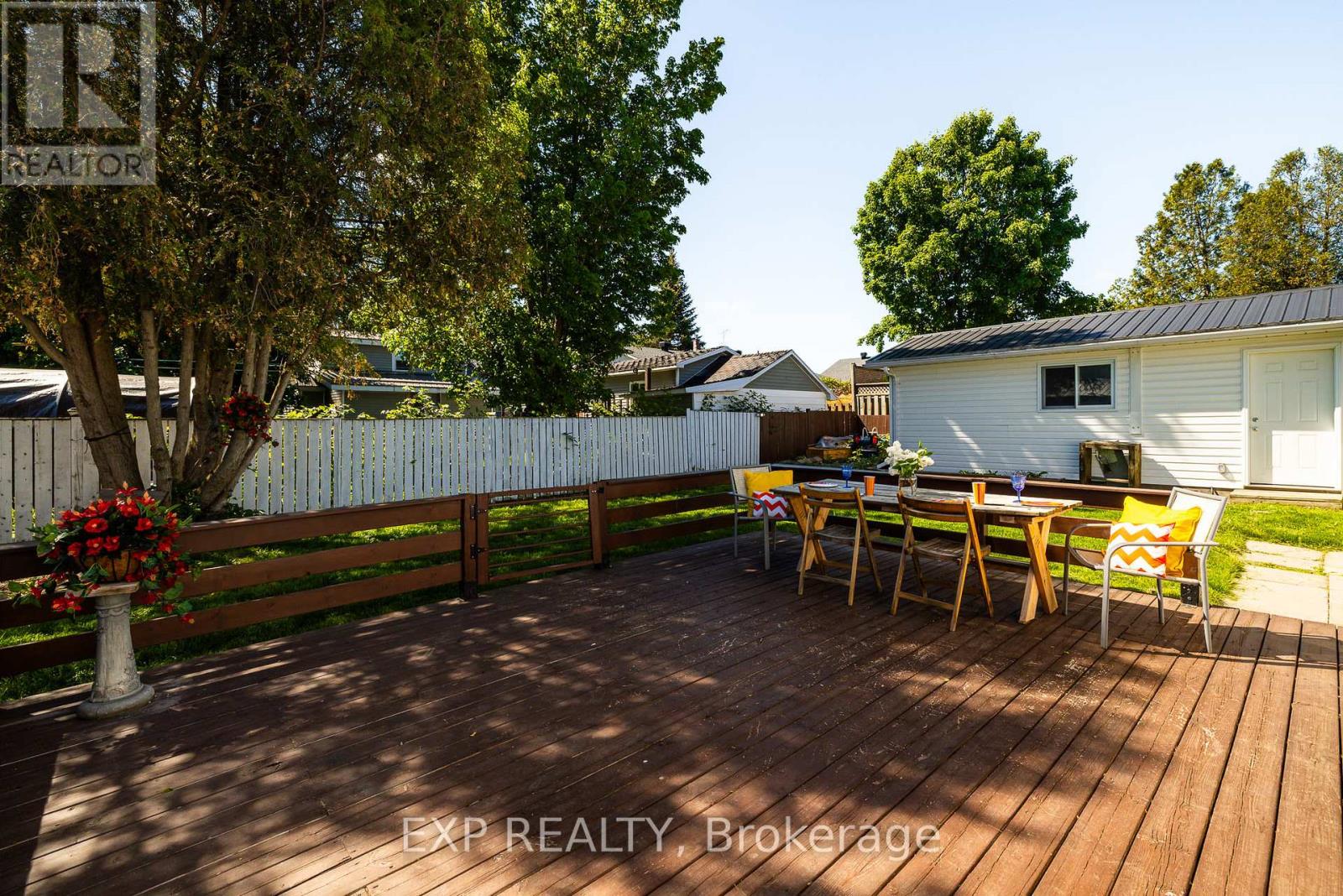180 WELLINGTON STREET - 32