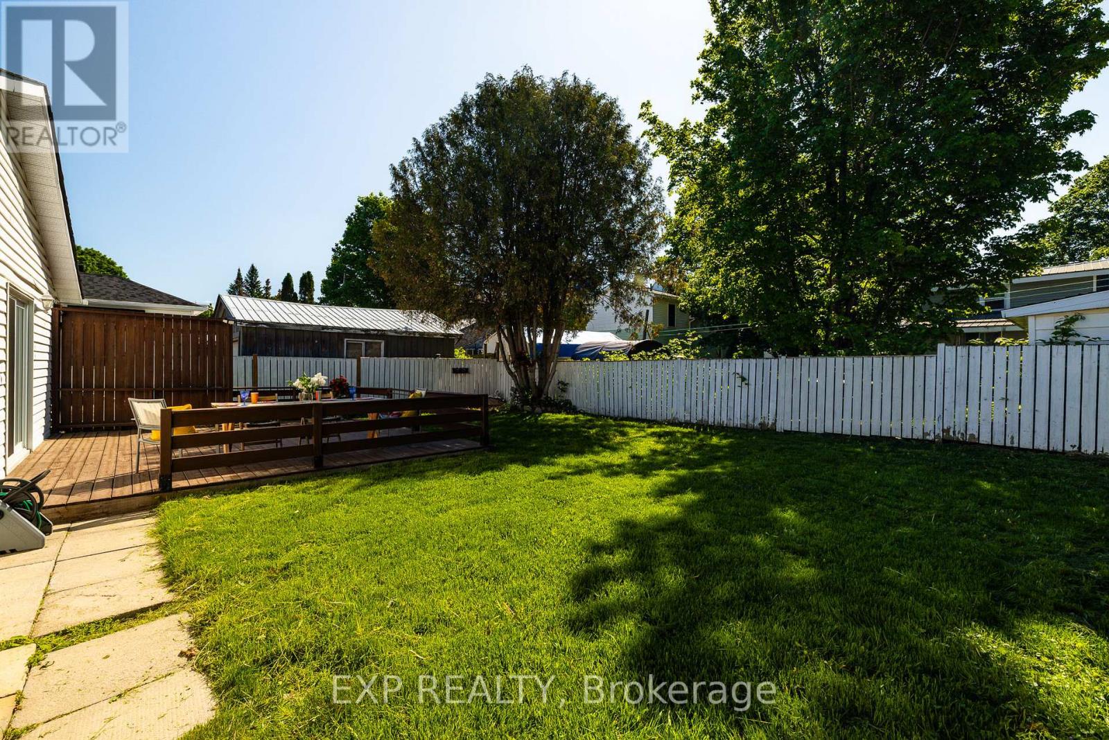 180 WELLINGTON STREET - 34