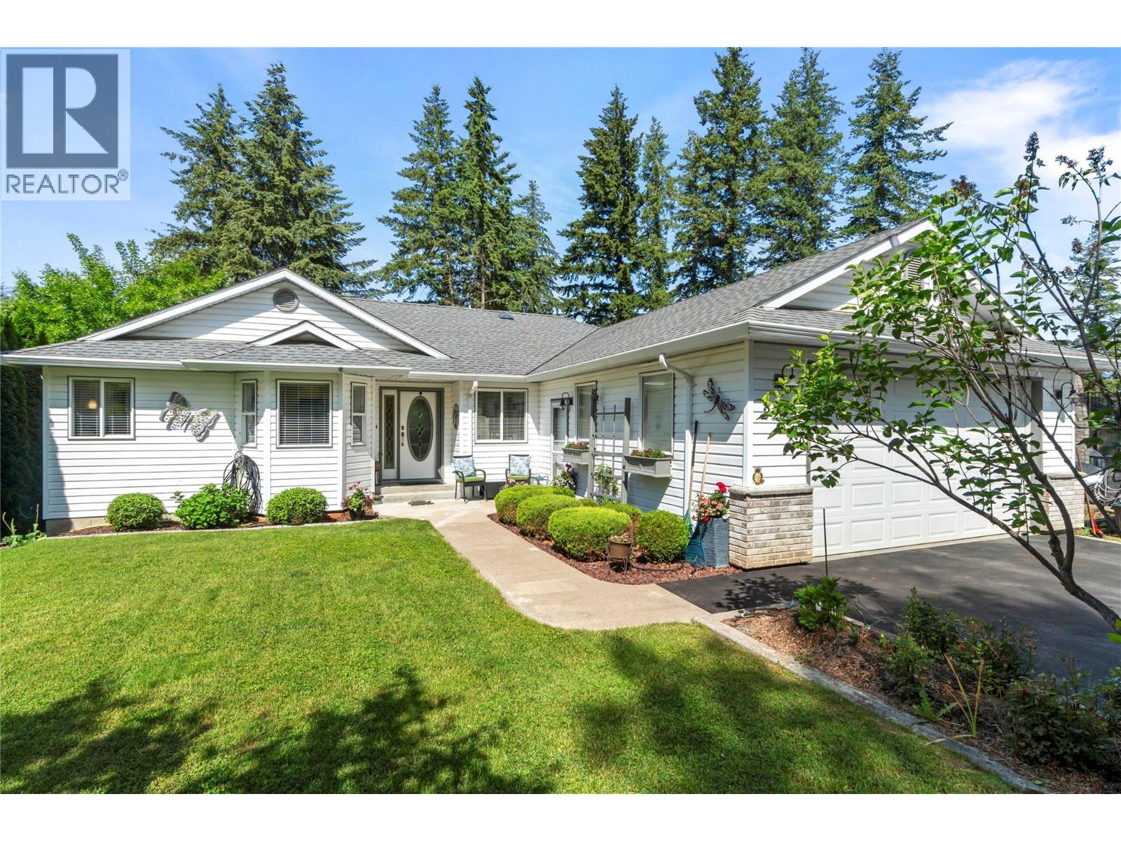  2215 Lakeview Drive, Blind Bay