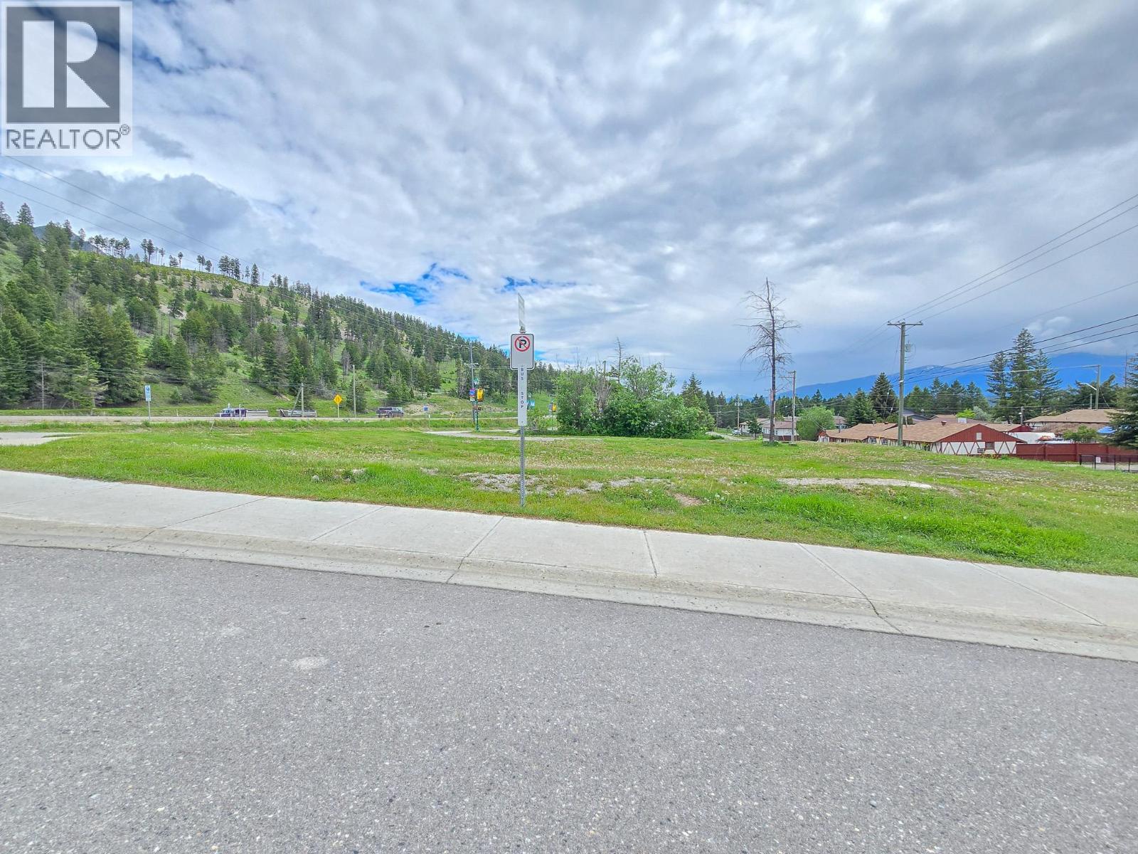 7567 & 7575 Main Street W, Radium Hot Springs