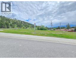 7567 & 7575 Main Street W, Radium Hot Springs, BC V0A1M0 Photo 10