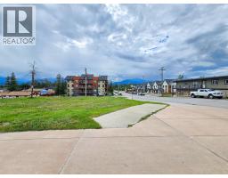 7567 & 7575 Main Street W, Radium Hot Springs, BC V0A1M0 Photo 9
