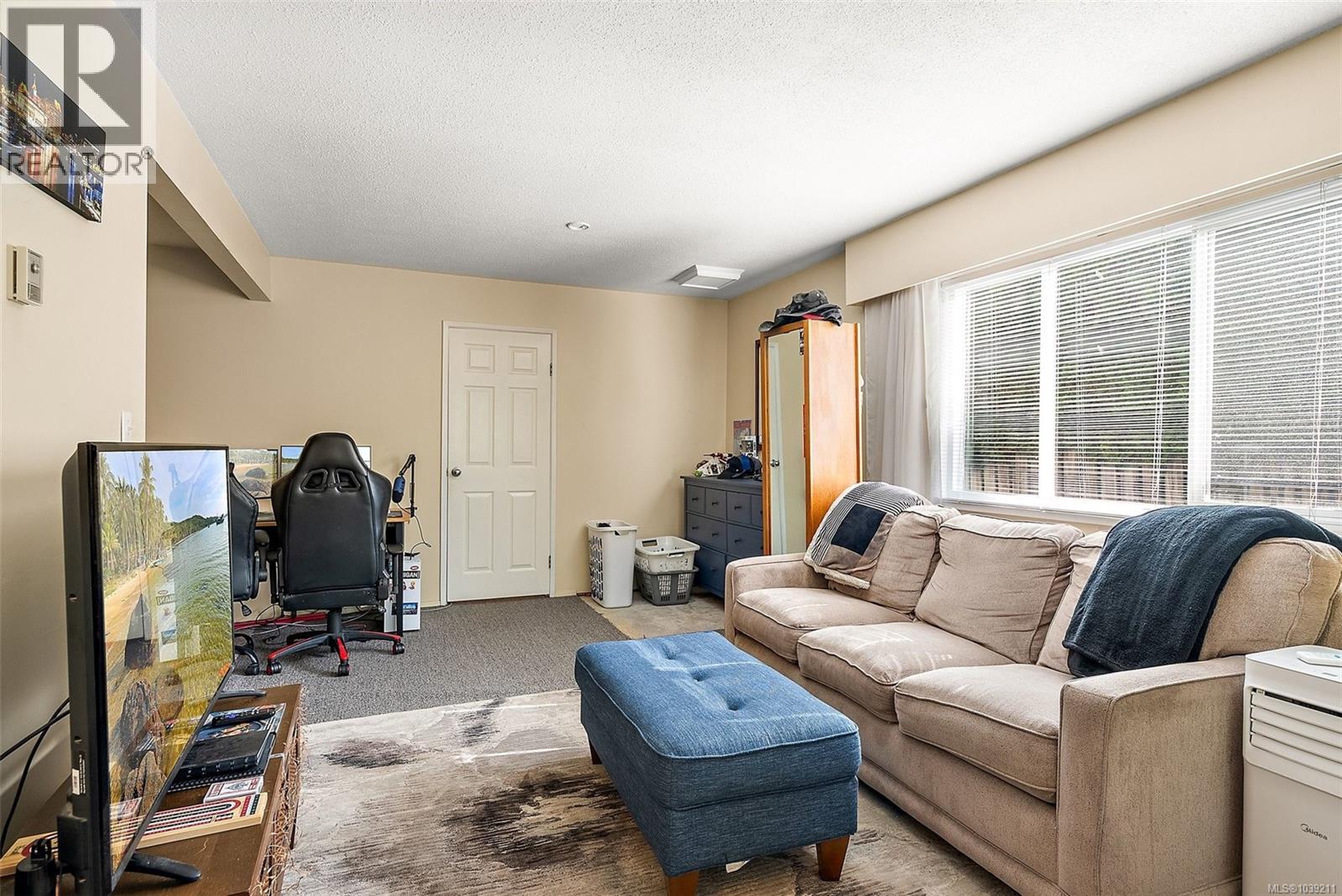  1094 Sluggett Road, Central Saanich