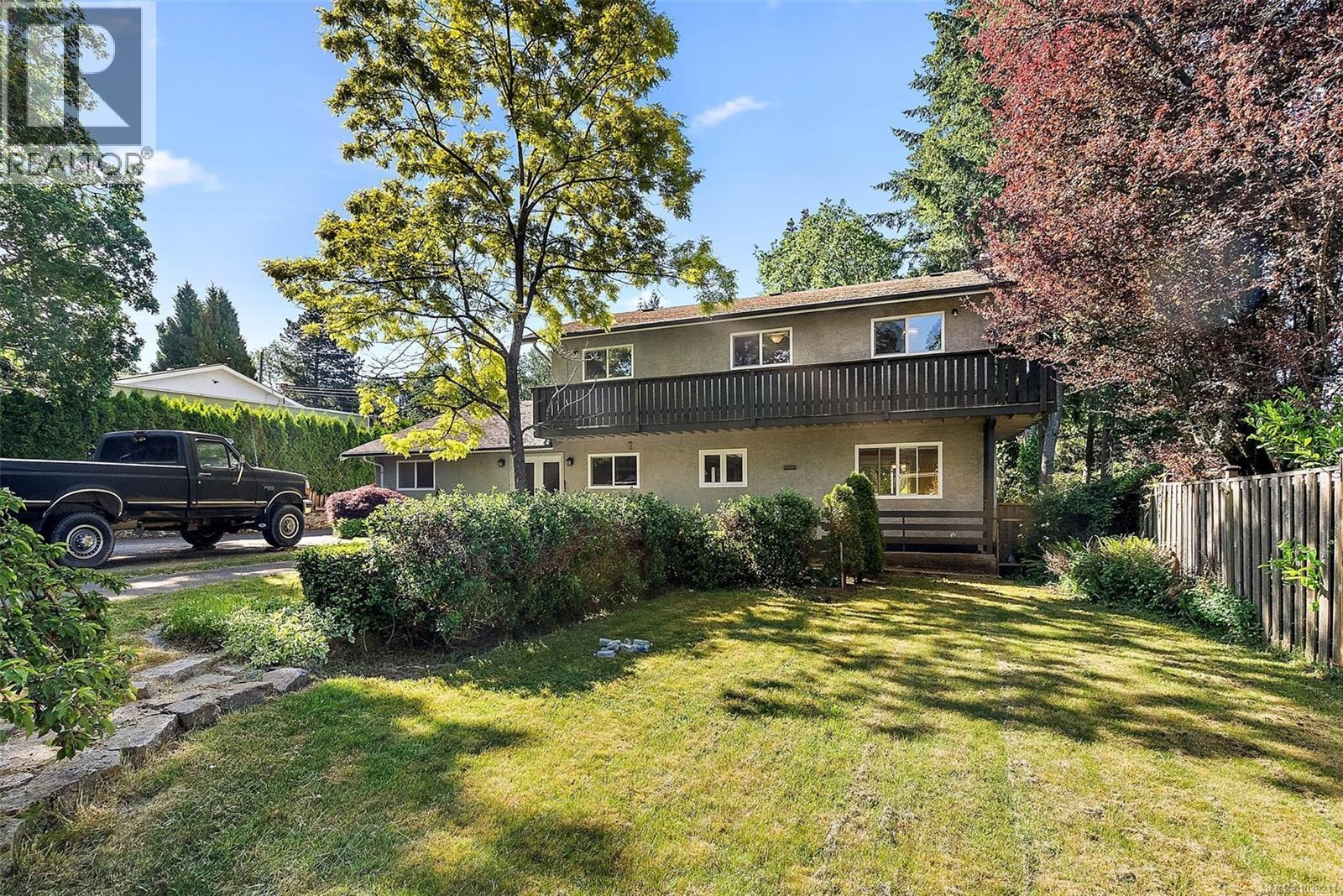 1094 Sluggett Rd - 30