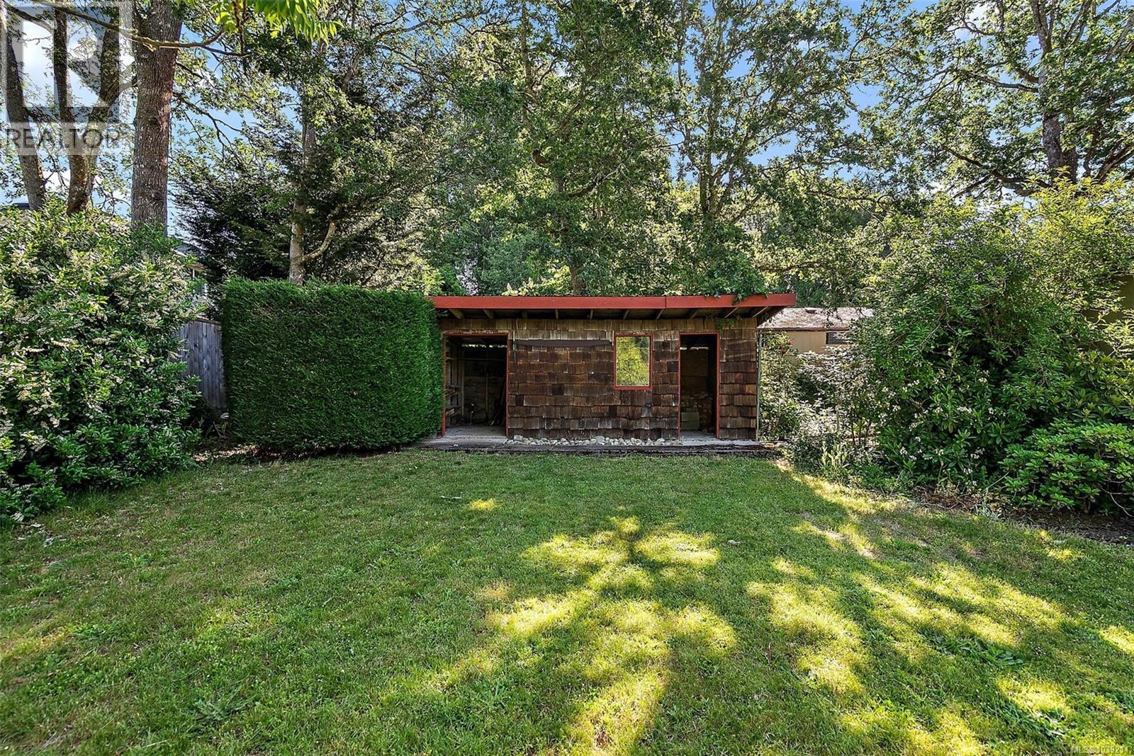  1094 Sluggett Road, Central Saanich