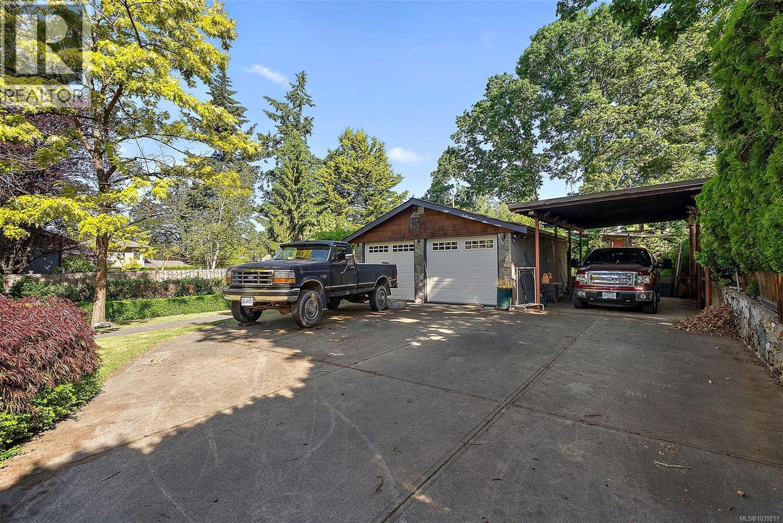  1094 Sluggett Road, Central Saanich