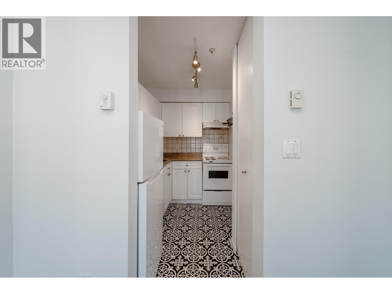 Thumbnail 17