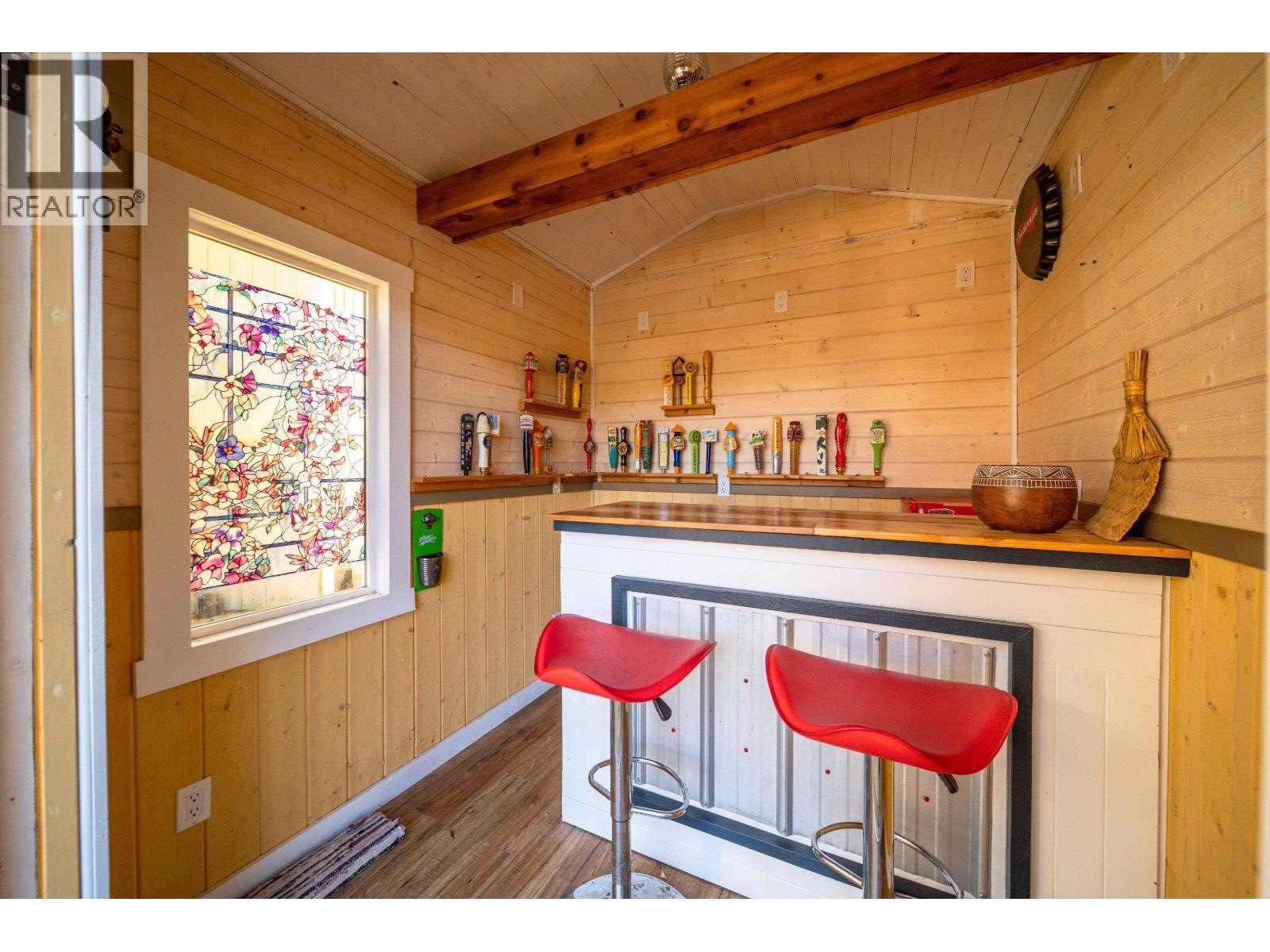 225 MARINERS WAY, Mayne Island