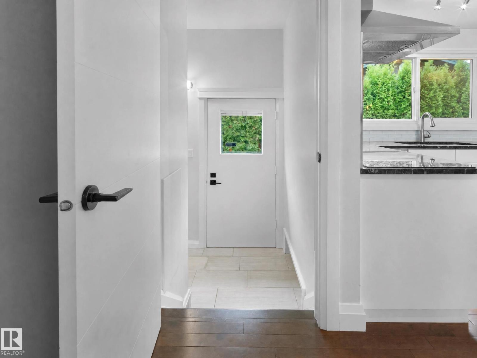 8603 73 ST NW - 17