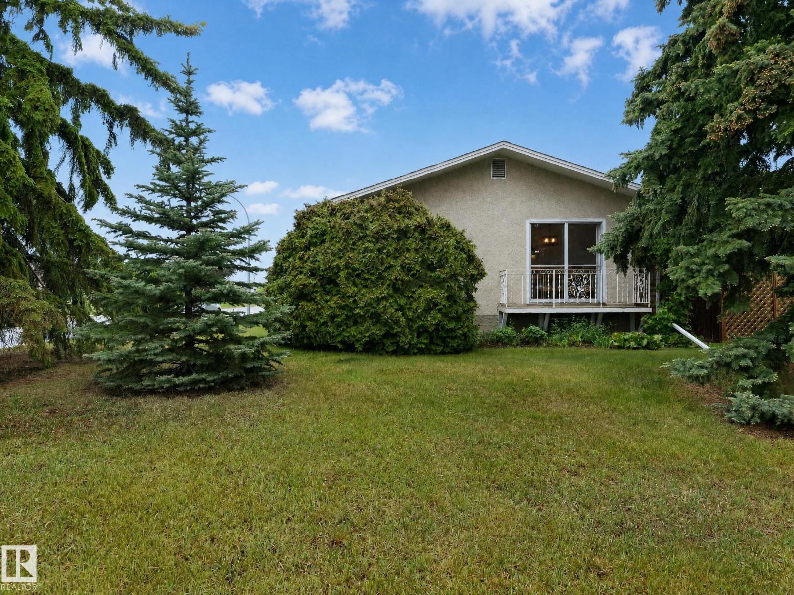 8603 73 ST NW - 27