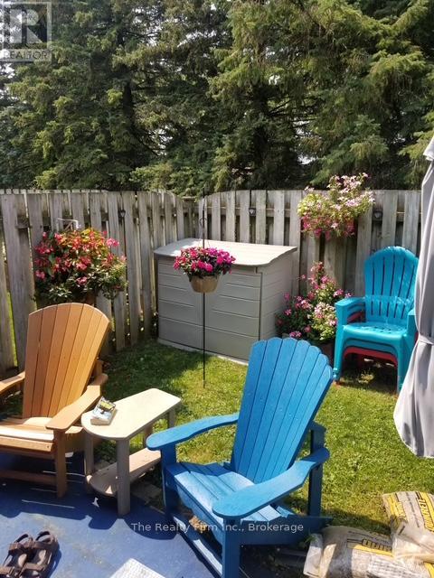#33 88 AVONWOOD DRIVE - 23