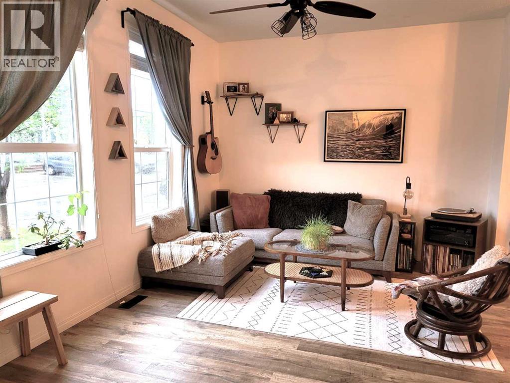 #301 1001 8 Street NW - Image 2