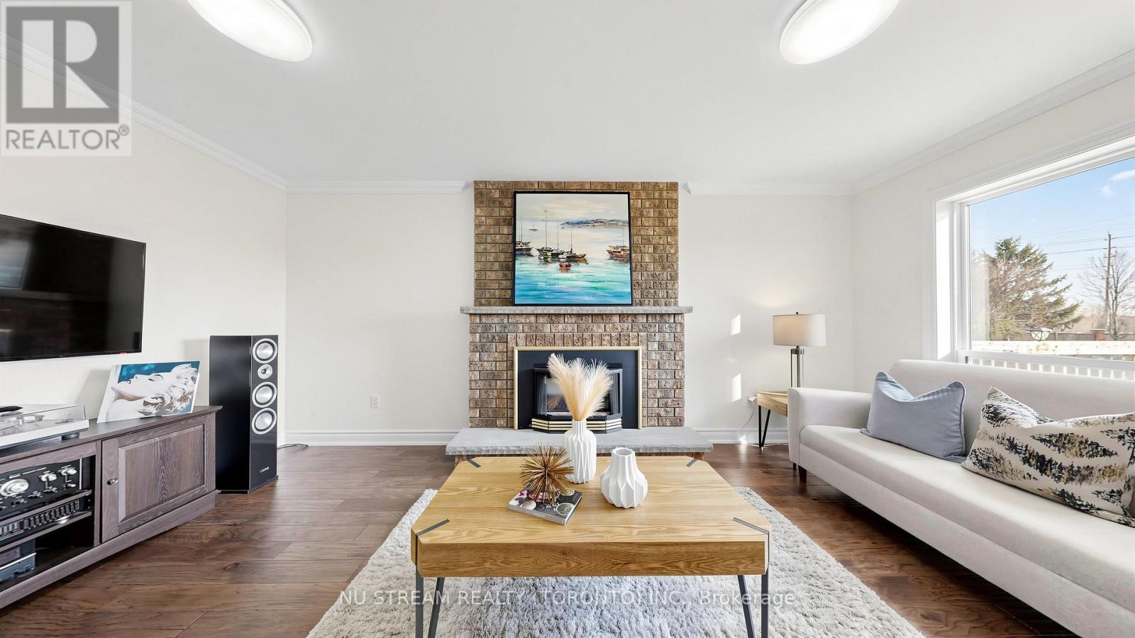 528 VEALE PLACE - 8