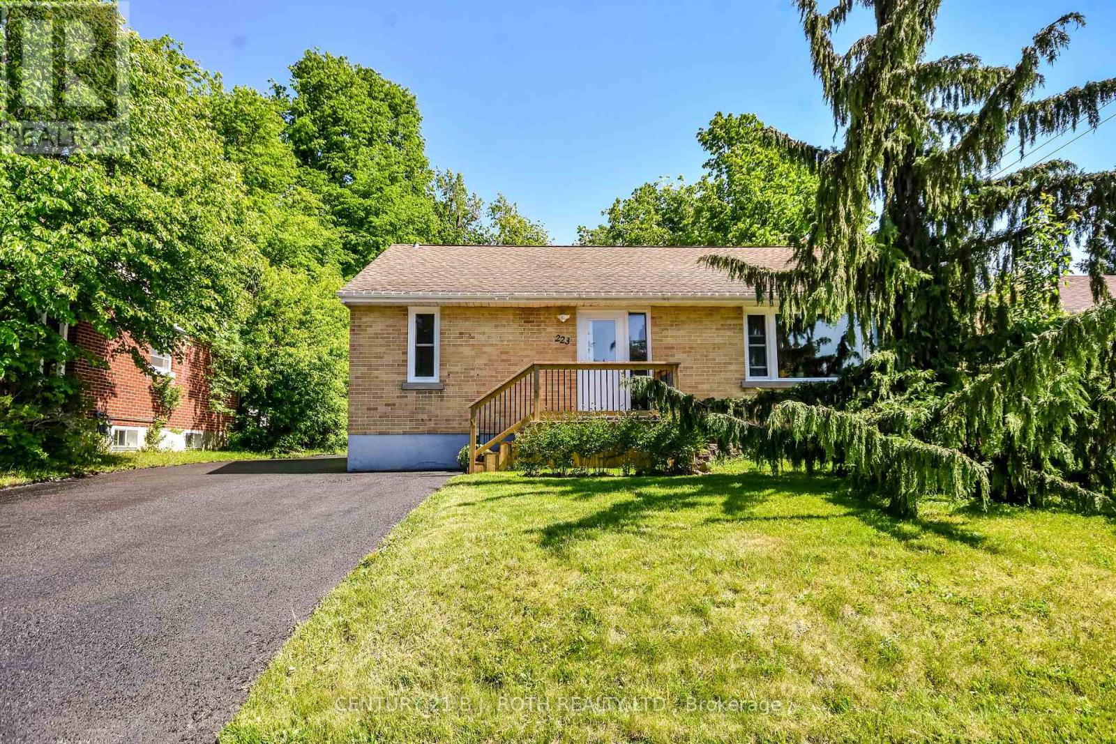223 WELLINGTON STREET E - Image 2