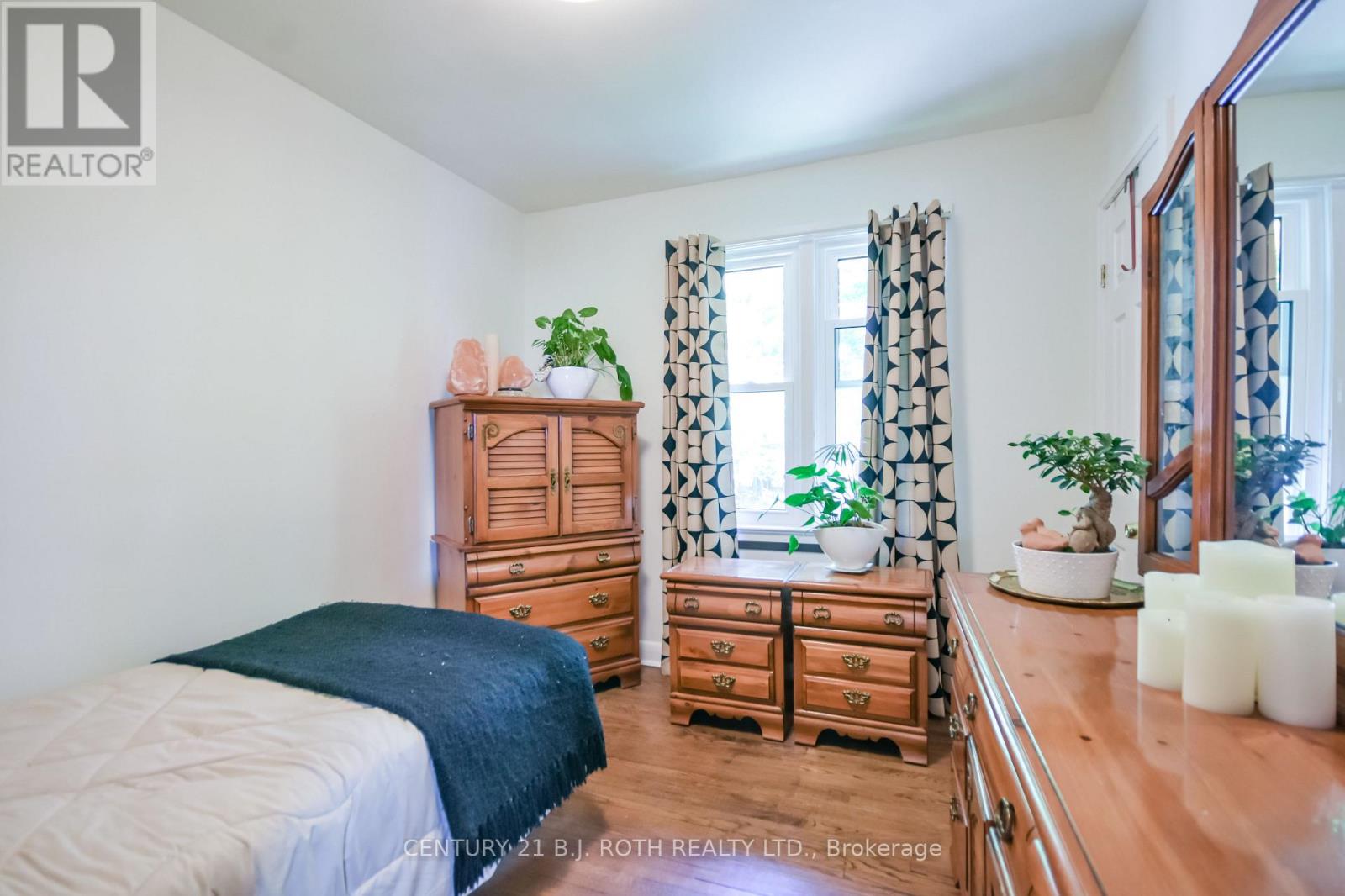223 WELLINGTON STREET E - 21