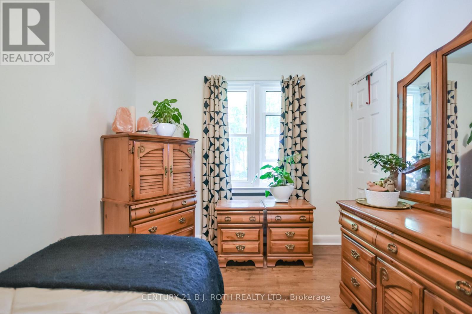 223 WELLINGTON STREET E - 22