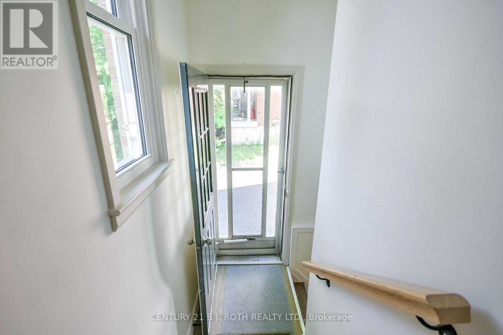 223 WELLINGTON STREET E - 26