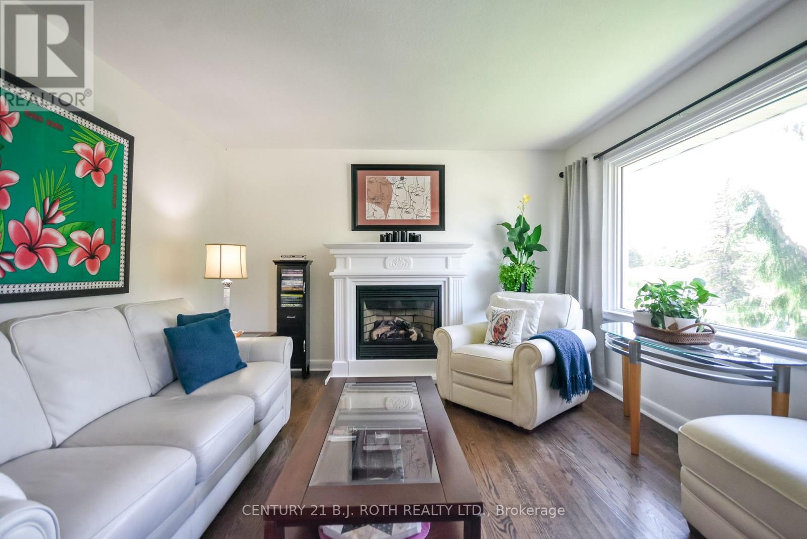 223 WELLINGTON STREET E - 4